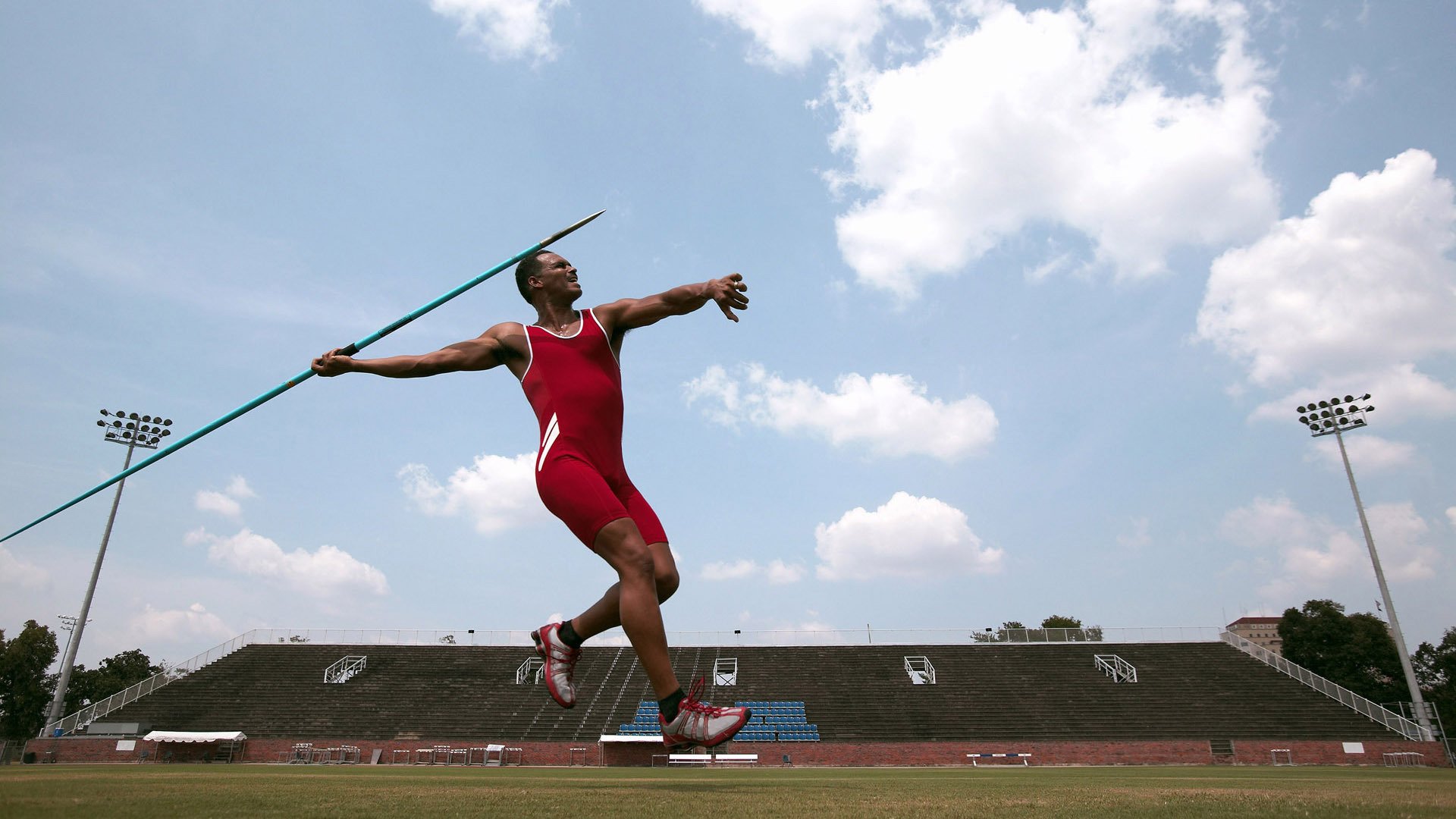 俱乐部转会制度未防范短期利益驱动