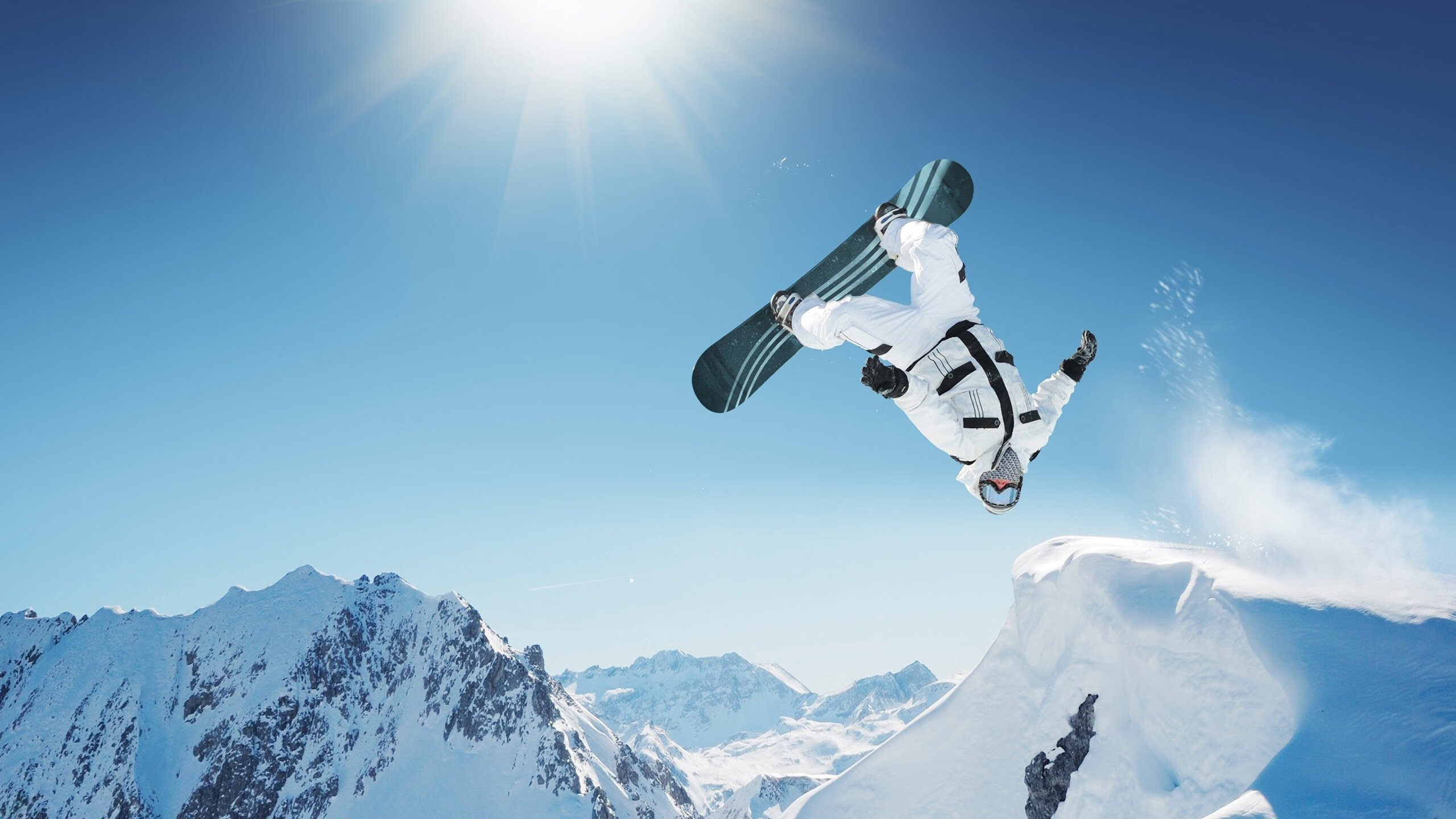 jiuyou网页登录-车手的生活照：赛场外的真实一面，车手jason